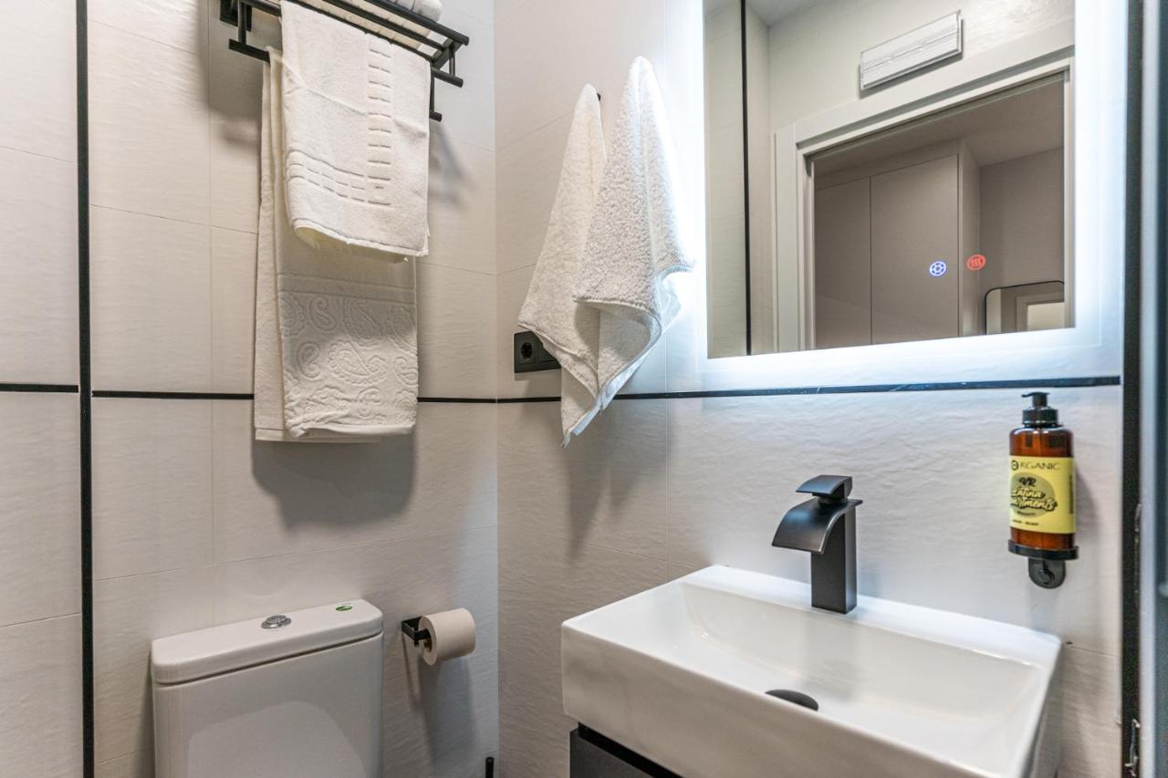 Vr Latina Apartments マドリード エクステリア 写真