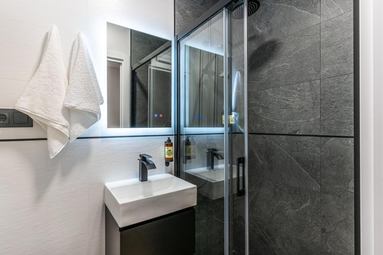 Vr Latina Apartments マドリード エクステリア 写真