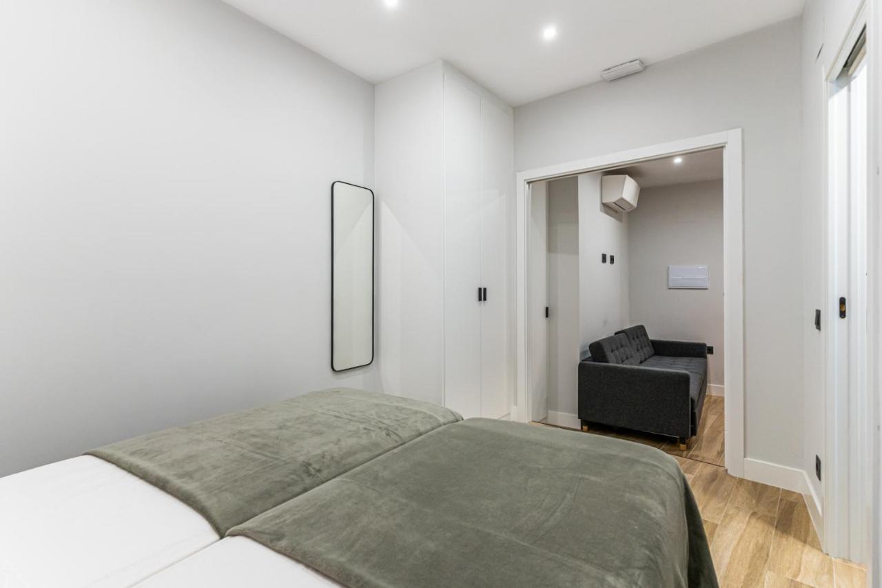 Vr Latina Apartments マドリード エクステリア 写真